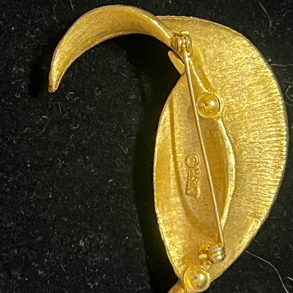 Vintage BSK Signed Gold Tone Leaf Brooch Pin - Picture 4 of 6